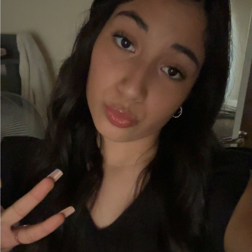 Meet your Posher, Lyanette